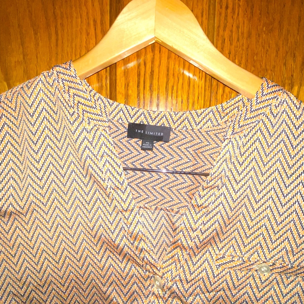 The Limited size XS blouse